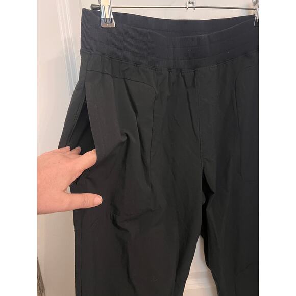 Alo Yoga Athleisure Co-Op Jogger Utility Pant Women's M Black Sporty Chic Sporty - Picture 5 of 9